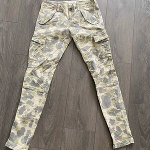 Denim & Supply Ralph Lauren size 26 camo cargo pants.